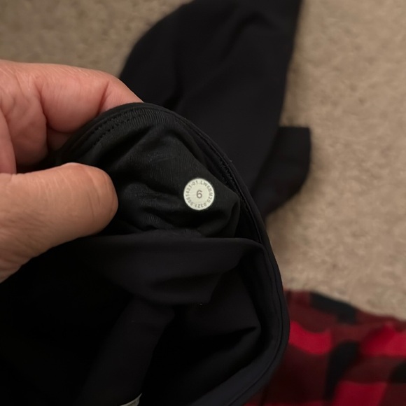 BOTH LIKE NEW!!  Lululemon High Rise Cropped Align Joggers - Picture 9 of 10